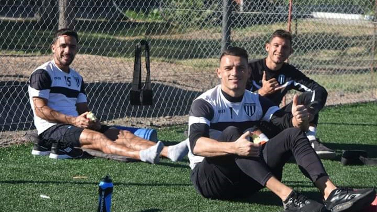 Giovini le transmite su seguridad en el arco al Lobo líder