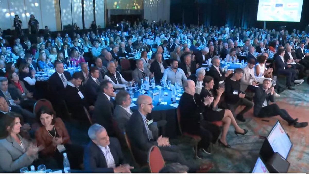 A sala llena. Así fue la exposición de Bullrich.