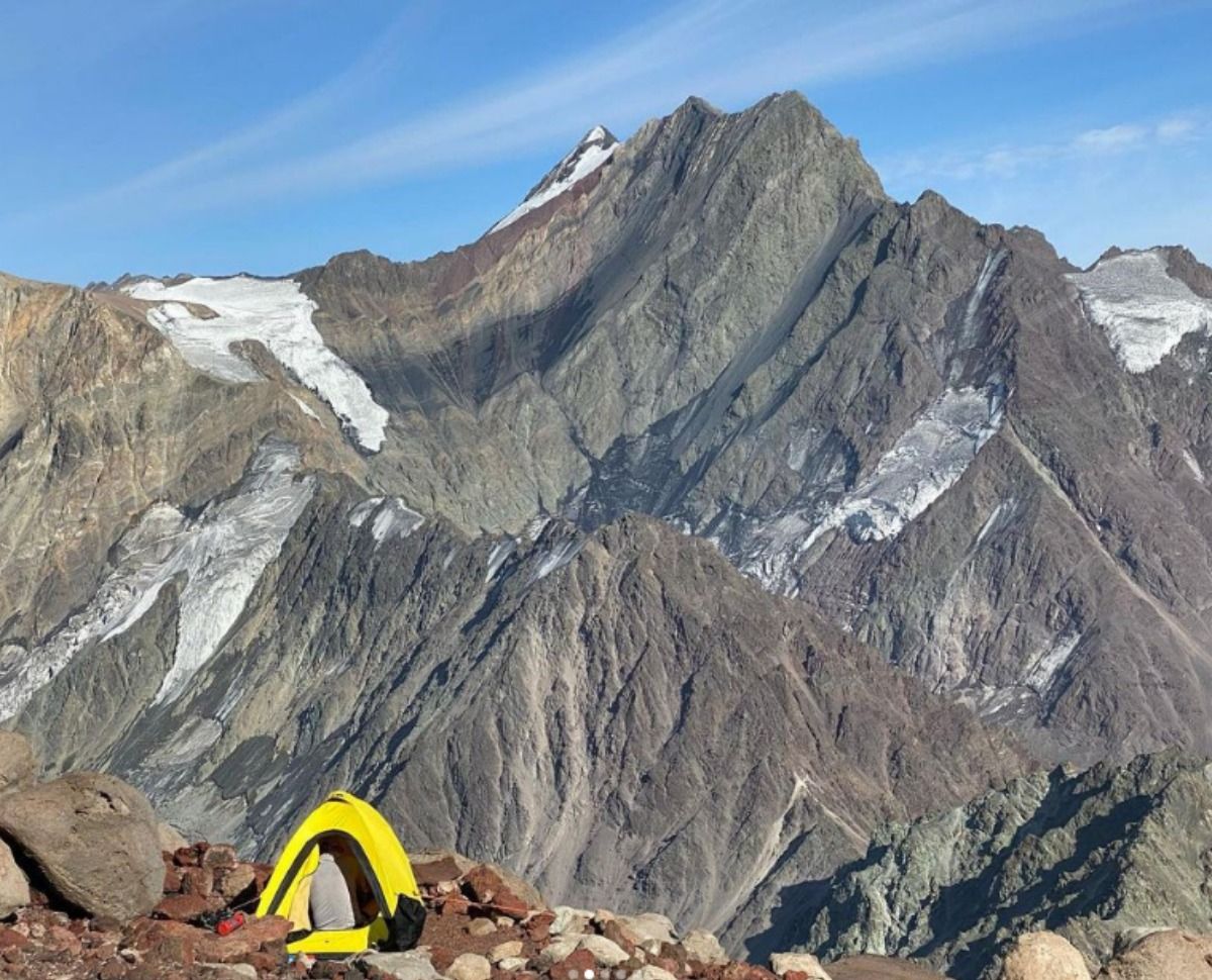 Los andinistas muertos en el cerro Marmolejo dejaron sus carpas armadas en un campamento a 4.800 metros de altura. Los andinistas muertos en el cerro Marmolejo dejaron sus carpas armadas en un campamento a 4.800 metros de altura.