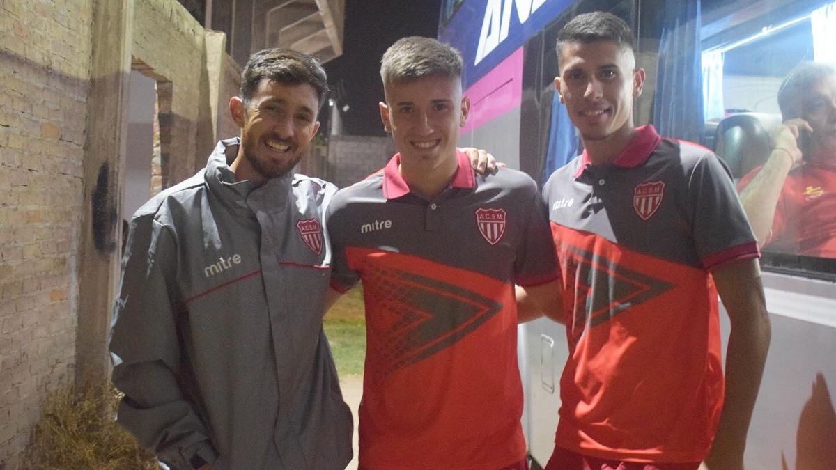 El Atlético San Martín se presenta de visitante ante Camioneros. El Atlético San Martín se presenta de visitante ante Camioneros.