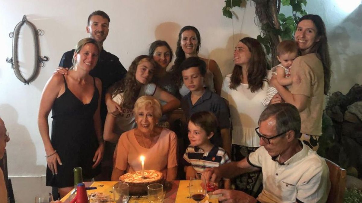 Rodeada de familia. Alicia tuvo cuatro hijos: tres varones y una mujer que falleció a los 36 años. Rodeada de familia. Alicia tuvo cuatro hijos: tres varones y una mujer que falleció a los 36 años.