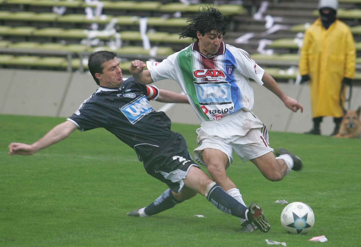 Raggio en la Lepra marcando a Paratore Raggio en la Lepra marcando a Paratore