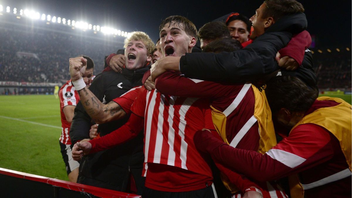 Por Mikel Amondarain, Estudiantes clasificó a los octavos de final de la Copa Libertadores.&nbsp;