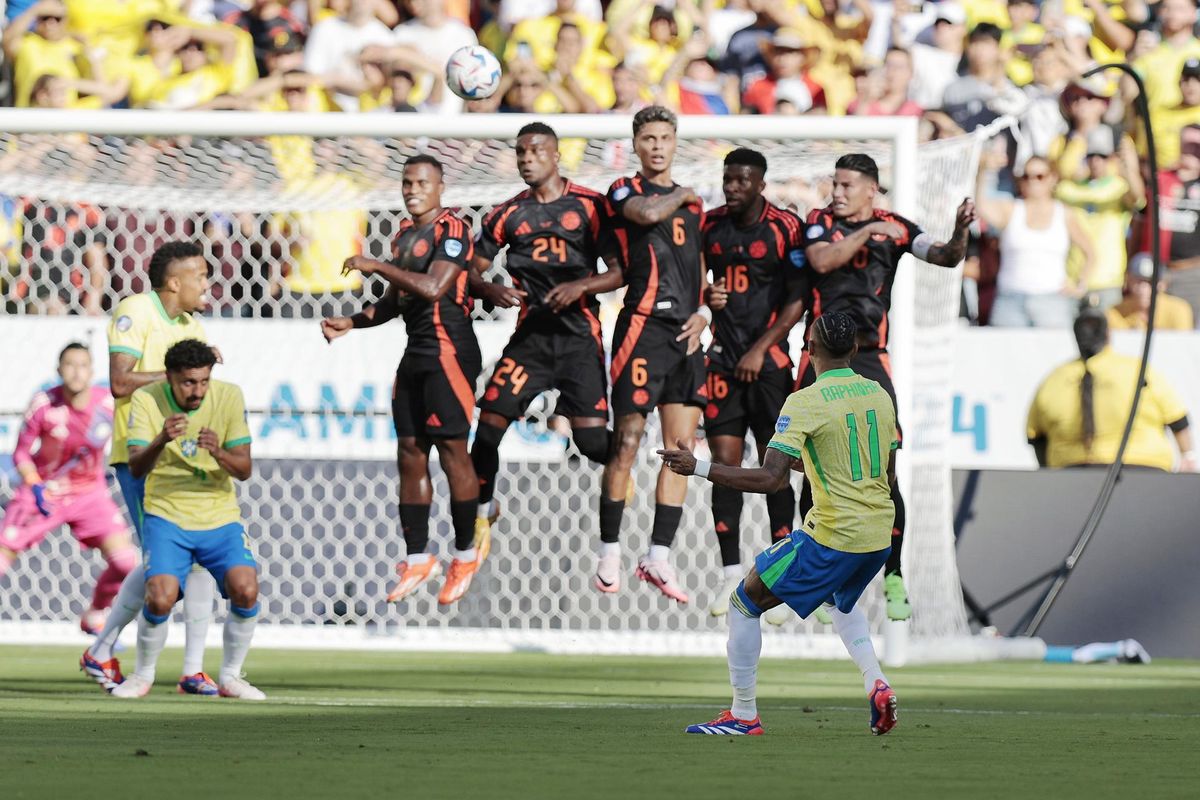 Colombia empató con Brasil y clasificó primero en la Copa América. Colombia empató con Brasil y clasificó primero en la Copa América.
