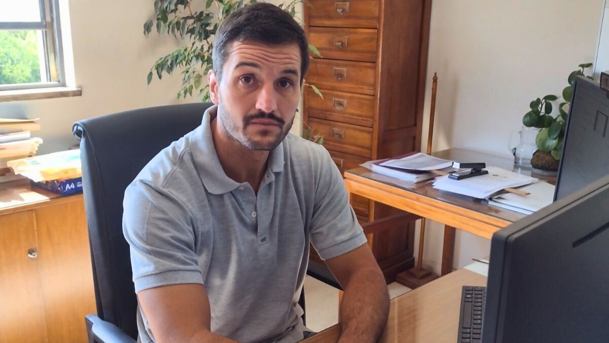 Facundo tiene 41 años y asegura que el apoyo de su familia, pareja y amigos es fundamental en su vida. Facundo tiene 41 años y asegura que el apoyo de su familia, pareja y amigos es fundamental en su vida.