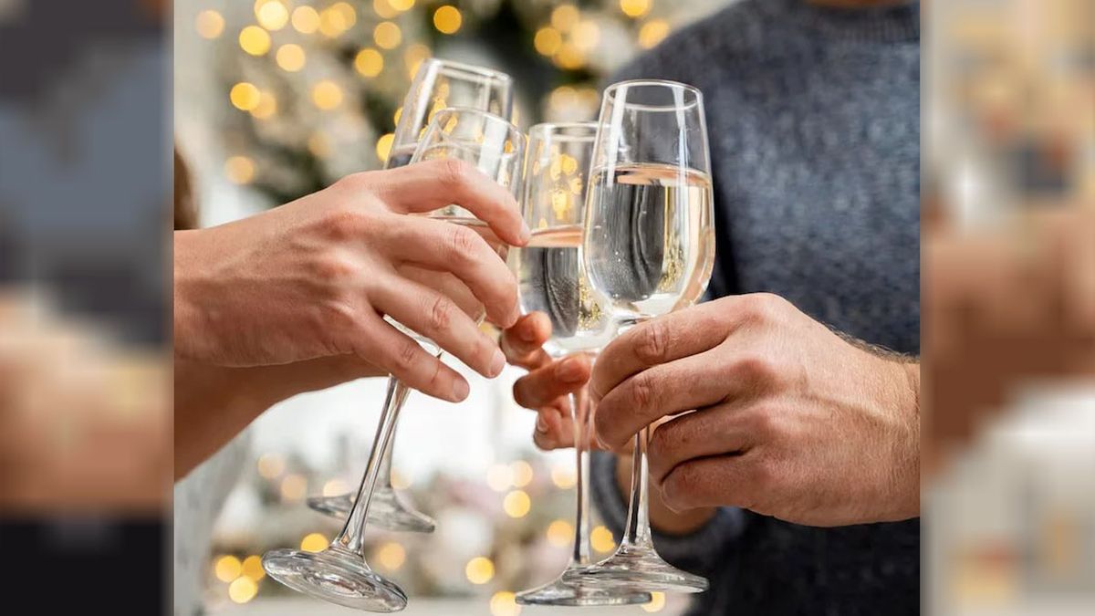 La sidra o el champagne son las bebidas más tradicionales en Año Nuevo a la hora del brindis de medianoche La sidra o el champagne son las bebidas más tradicionales en Año Nuevo a la hora del brindis de medianoche 