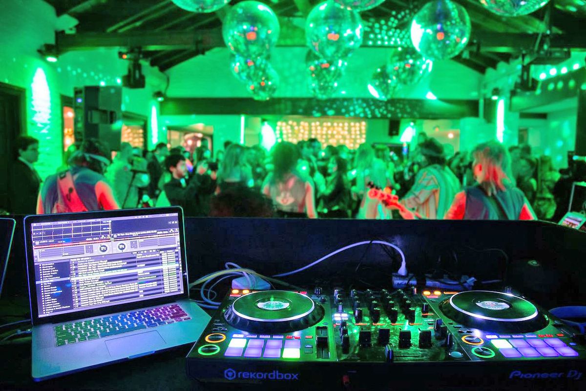 La polémica por los cobros indebidos de SADAIC sigue instalada y Mendoza no es ajena. La polémica por los cobros indebidos de SADAIC sigue instalada y Mendoza no es ajena. 