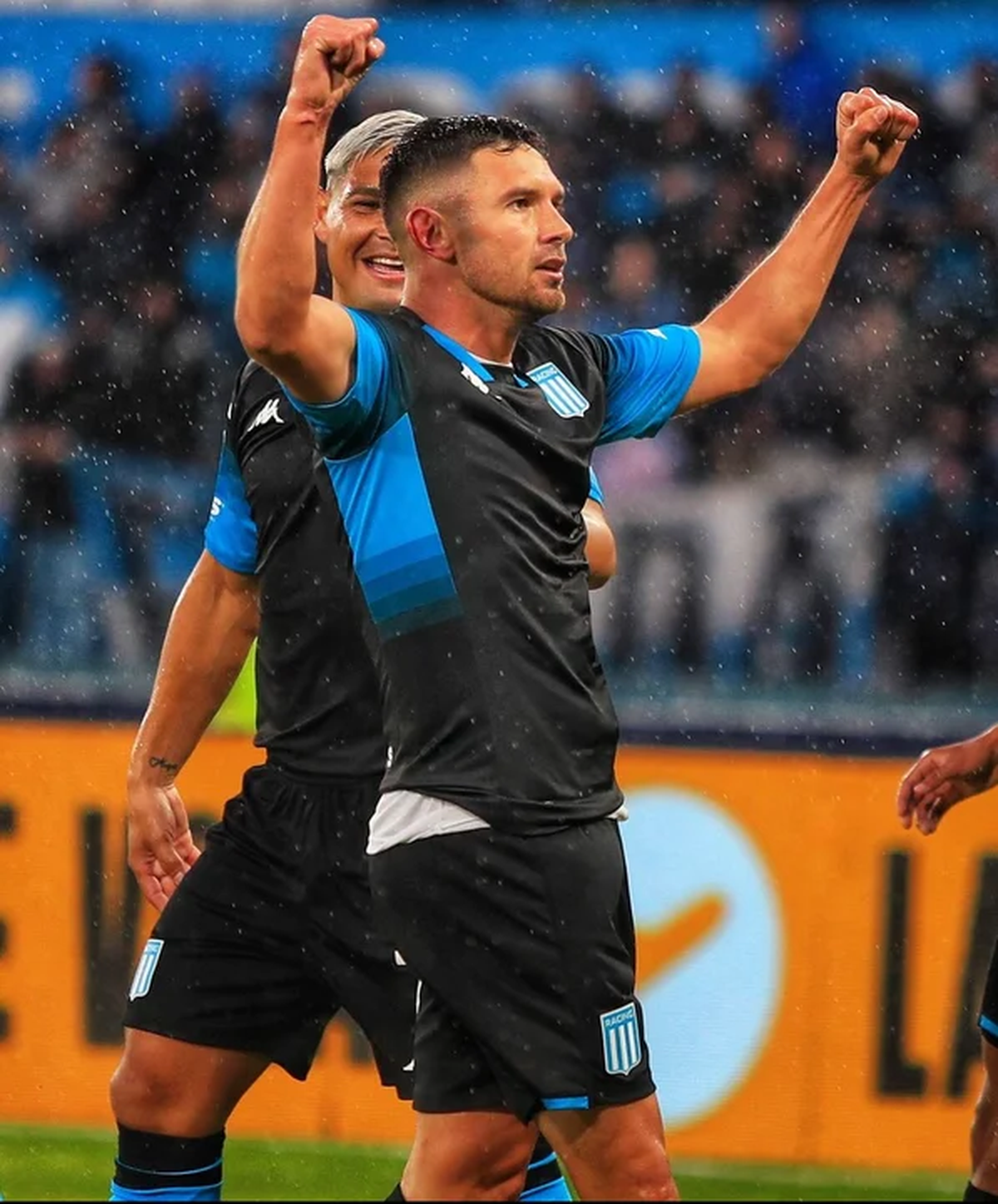 Adrián Maravilla Martínez abrió el marcador para la goleada de Racing frente a Godoy Cruz. Adrián Maravilla Martínez abrió el marcador para la goleada de Racing frente a Godoy Cruz.