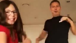 Adrián Suar subió un video bailando junto a su hija Margarita: Me tiene ATR