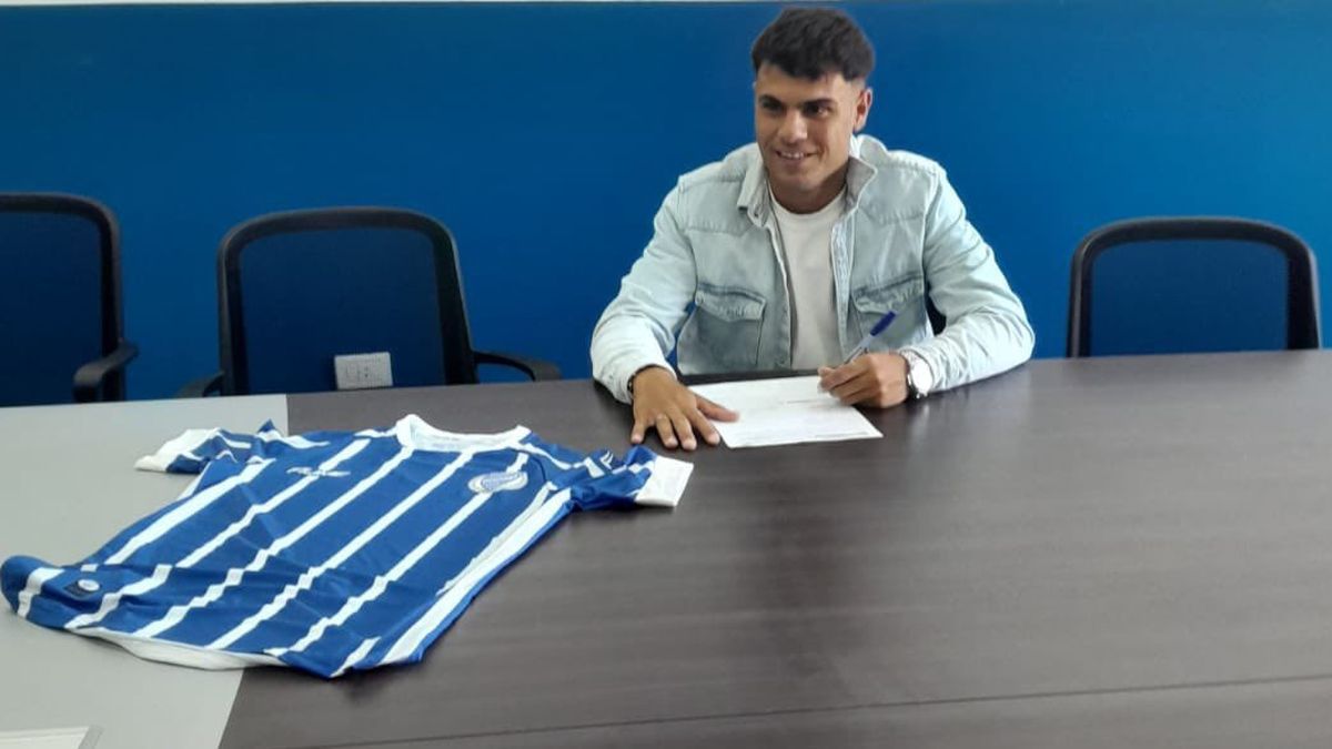 Tomás Pozzo firmó su contrato con Godoy Cruz.