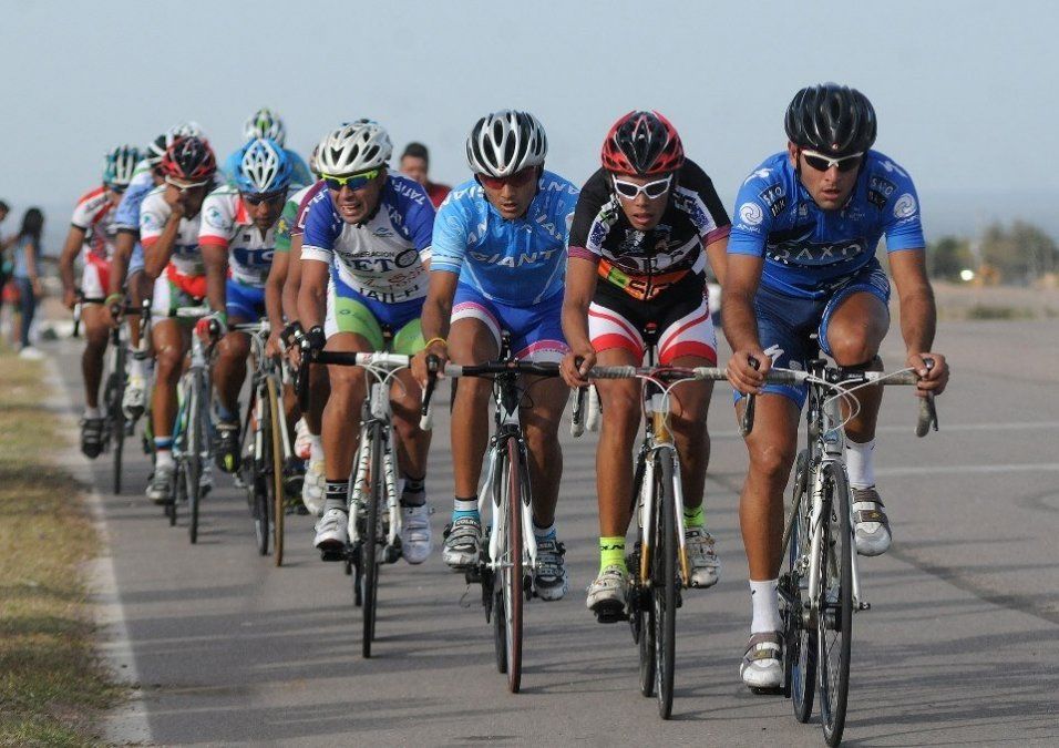 Juan Molina Espinoza ganó la Vuelta de General Alvear