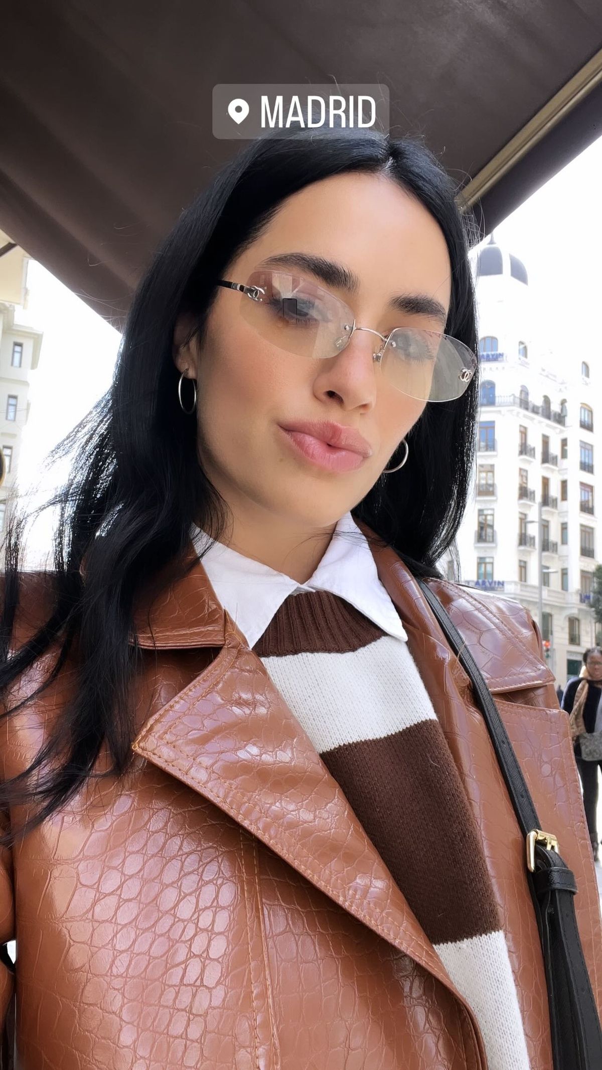 Desde Madrid, Lali Espósito se suma al look Gossip Girl y paraliza la tendencia preppy. Desde Madrid, Lali Espósito se suma al look Gossip Girl y paraliza la tendencia preppy.