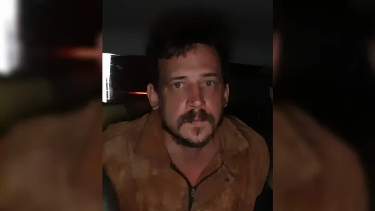 A Sebastián Kiczka, hermano del legislador de Misiones, lo encontraron sucio y deshidratado. Llevaba casi una semana prófugo. A Sebastián Kiczka, hermano del legislador de Misiones, lo encontraron sucio y deshidratado. Llevaba casi una semana prófugo.