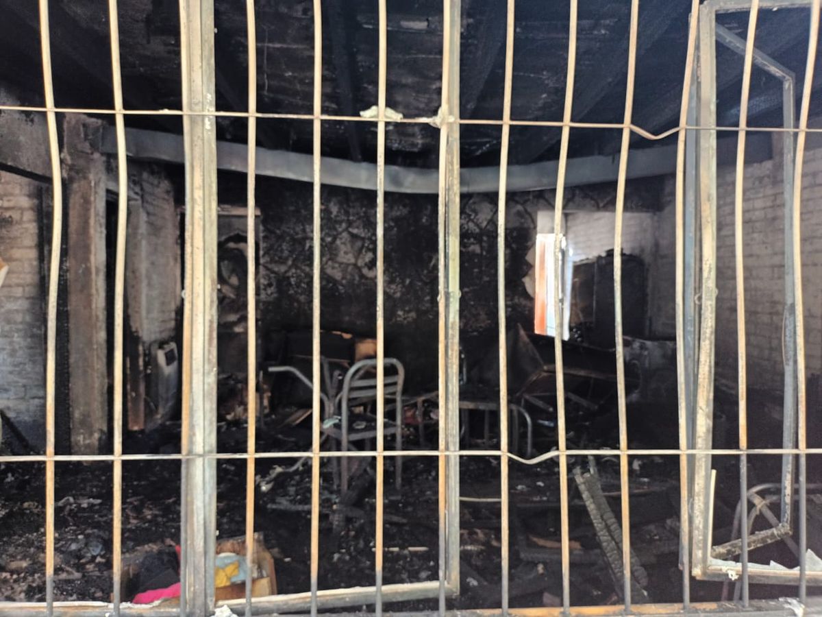 Una familia de Las Heras perdió todo en un incendio: creen que fue por pirotecnia
