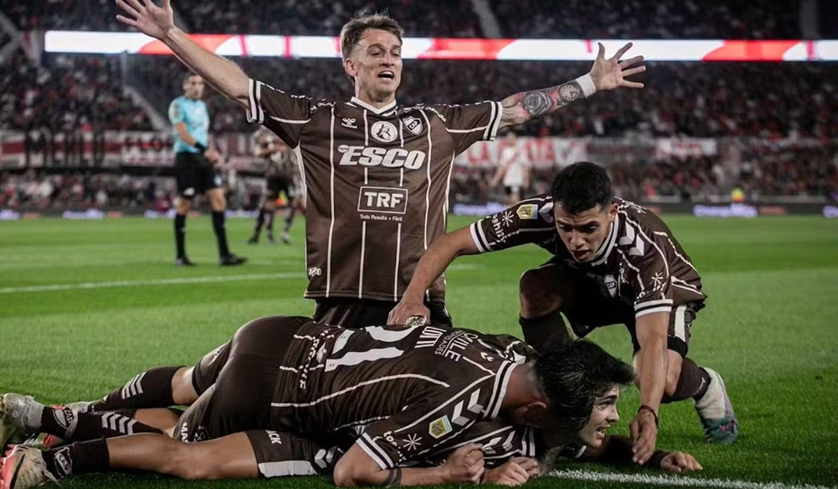 Los mejores memes en el partido del Calamar y el Globo.