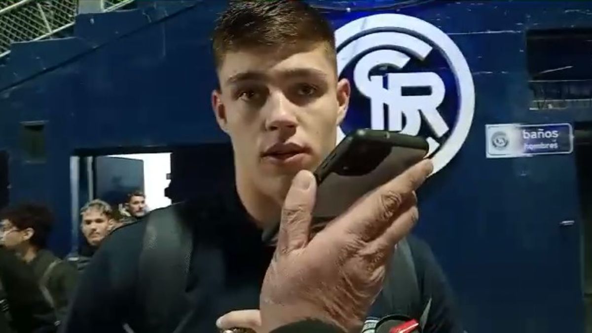 Tomás Palacios habló escuetamente sobre el partido a las salida de los camarines. Tomás Palacios habló escuetamente sobre el partido a las salida de los camarines.