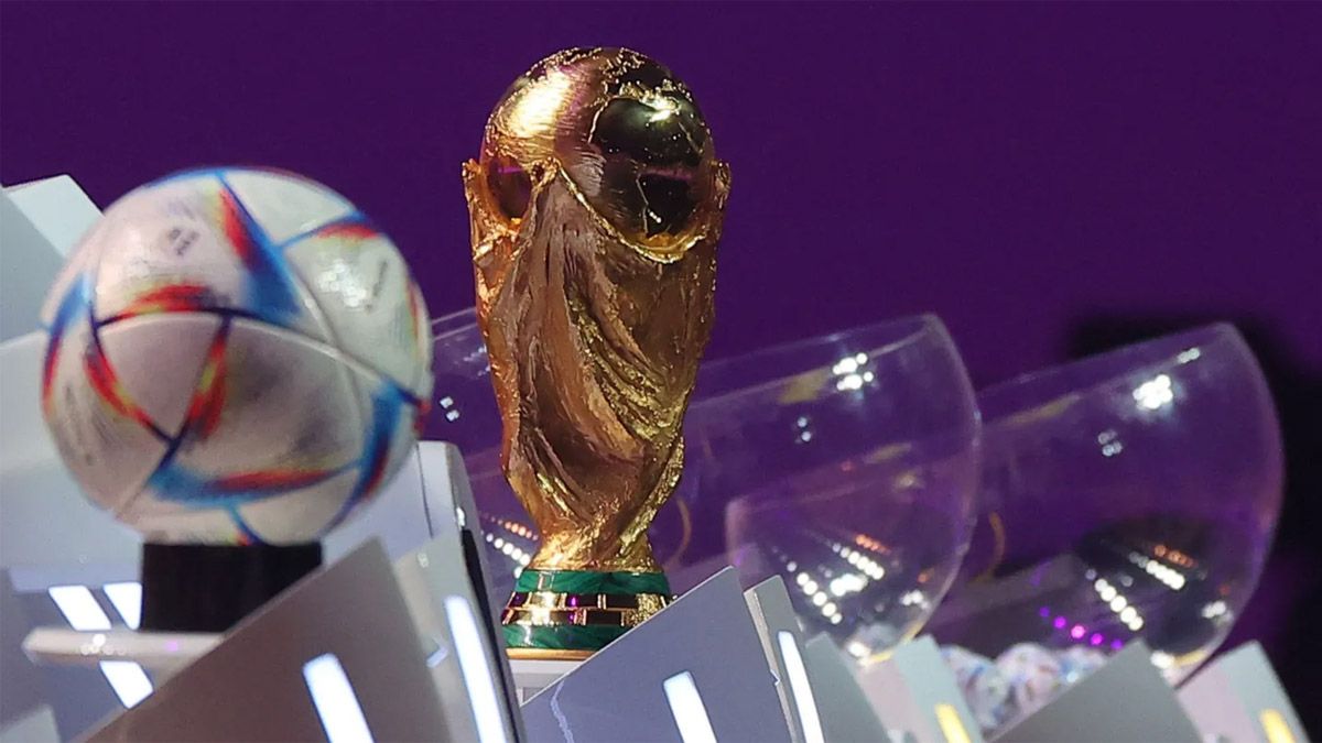 El Mundial Qatar 2022 tendrá 32 selecciones repartidos en ocho grupos, que lucharán para levantar el trofeo máximo.