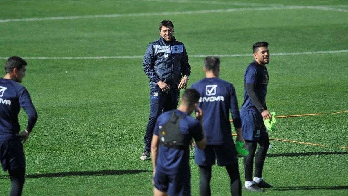 Talleres de Córdoba sumó otros tres jugadores con coronavirus. Hay alerta en el fútbol argentino.