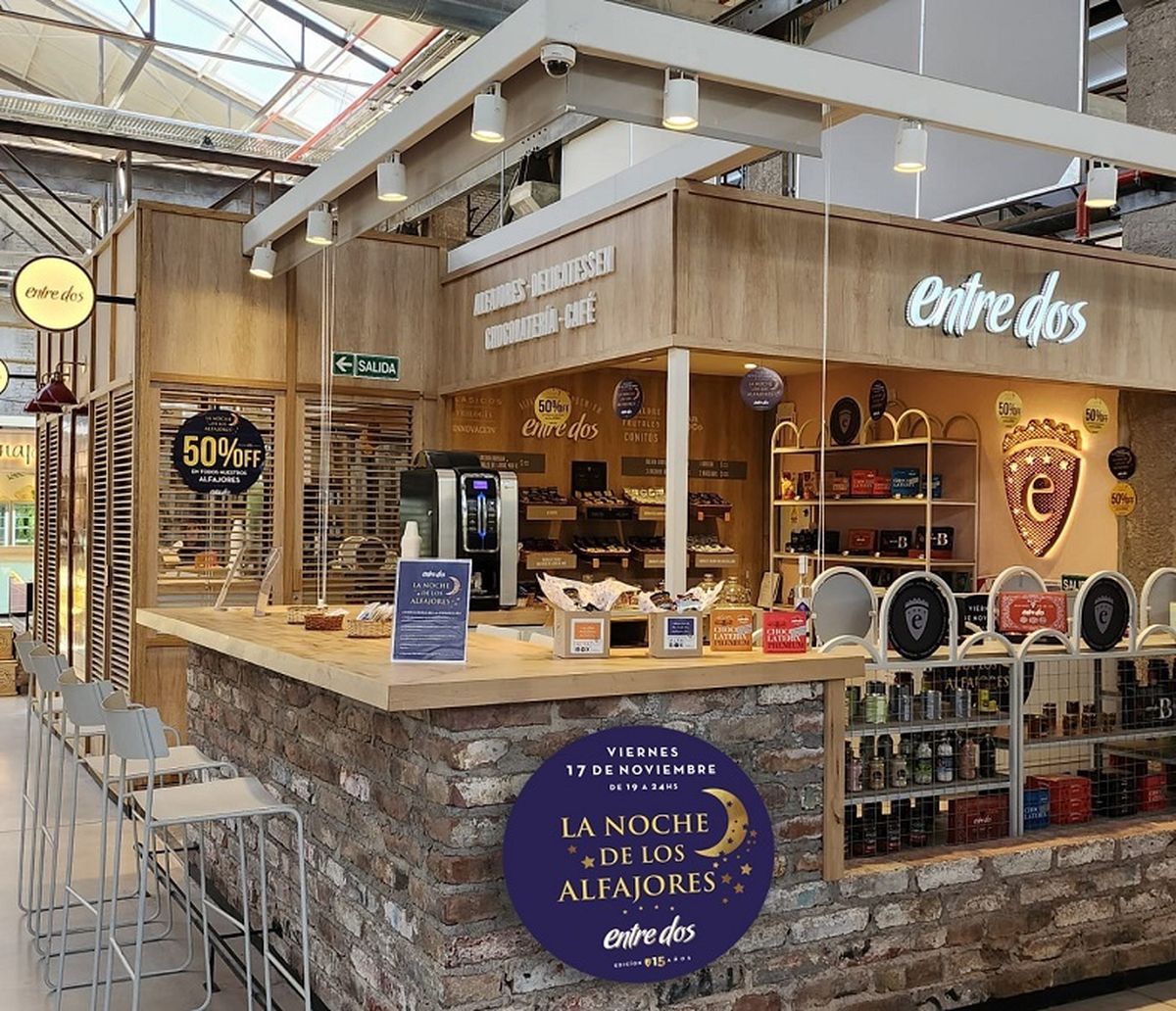 La Noche de los Alfajores de Entre Dos tendrá lugar el 17 de noviembre, el horario de 19 a 24hs en todas las franquicias de la marca. La Noche de los Alfajores de Entre Dos tendrá lugar el 17 de noviembre, el horario de 19 a 24hs en todas las franquicias de la marca.