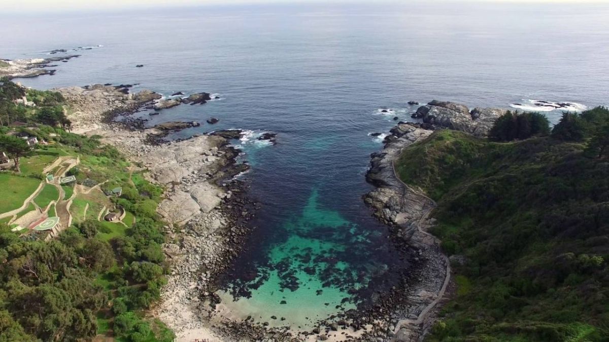 Las bondades de la playa las Cujas en Chile. Las bondades de la playa las Cujas en Chile.