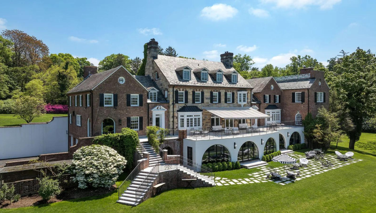 Cómo es la mansión que Catherine Zeta-Jones y Michael Douglas venden en Nueva York. Cómo es la mansión que Catherine Zeta-Jones y Michael Douglas venden en Nueva York.