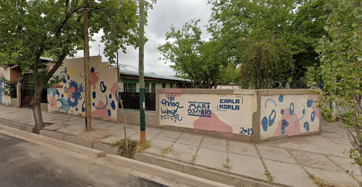 La primera denuncia por abuso sexual se destapó en la escuela pública Tomás Edison de barrio Santa Ana.