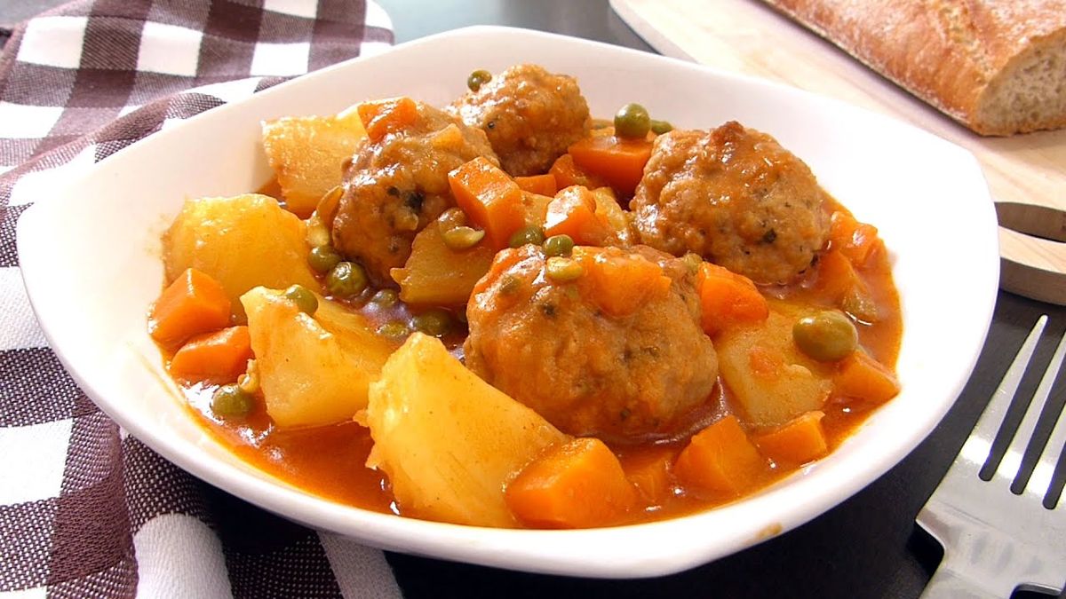 Guiso de albóndigas. (Foto: gentileza Cocina con Rock/YouTube). Guiso de albóndigas. (Foto: gentileza Cocina con Rock/YouTube).