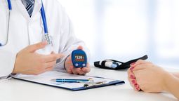 Todas las personas deberían hacerse controles de azúcar en sangre, para tomar los recaudos necesarios si los valores son anormales.
