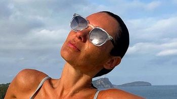 A sus 47 años, Pampita arrasó en microbikini ultra XS desde sus vacaciones en New York