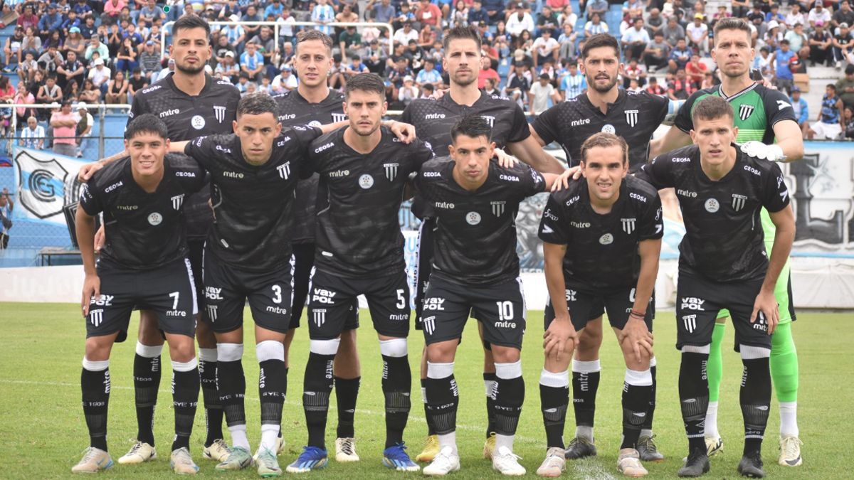 Gimnasia y Esgrima anda muy bien en la Primera Nacional. Gimnasia y Esgrima anda muy bien en la Primera Nacional.