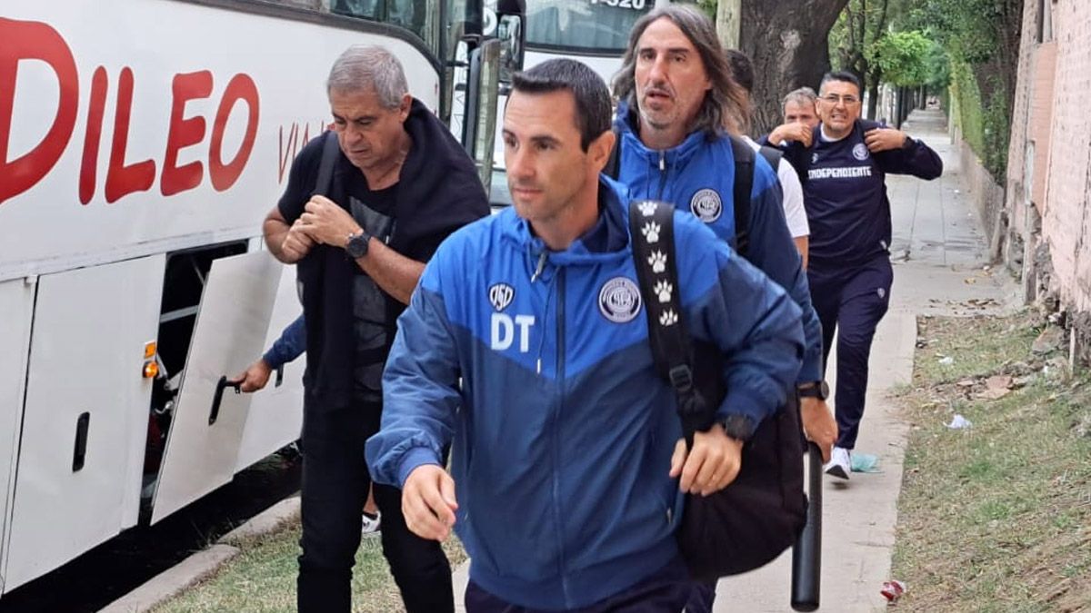 Ever Demaldé dejó de ser el DT de la Lepra. Foto: Diario UNO.