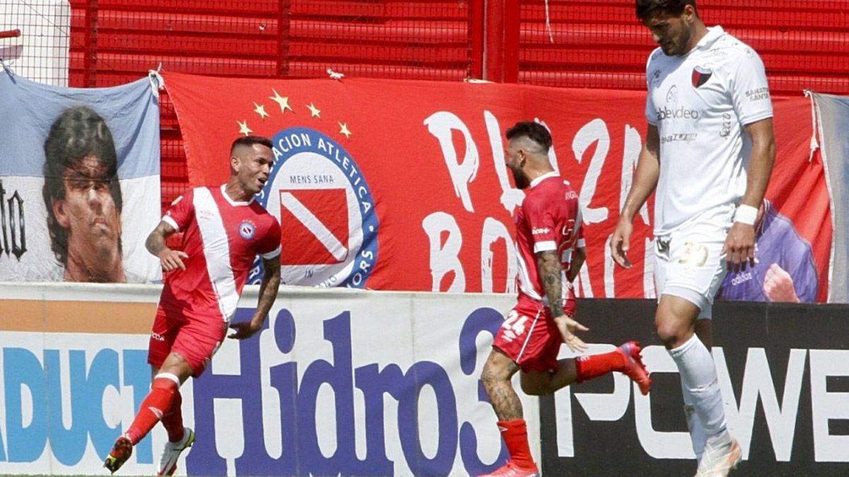 Argentinos paró en seco a Colón, en La Paternal