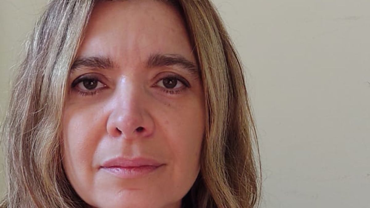 Graciela Cola representa a Elías Salas.