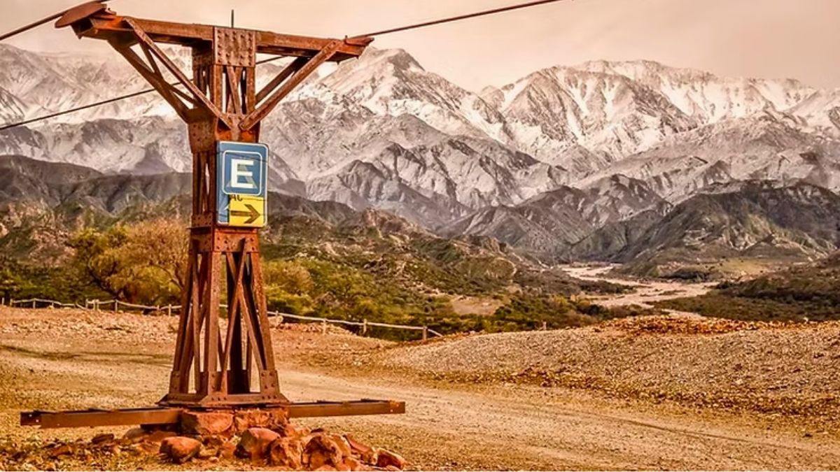 El cablecarril más alto y largo del mundo está en este pueblo.