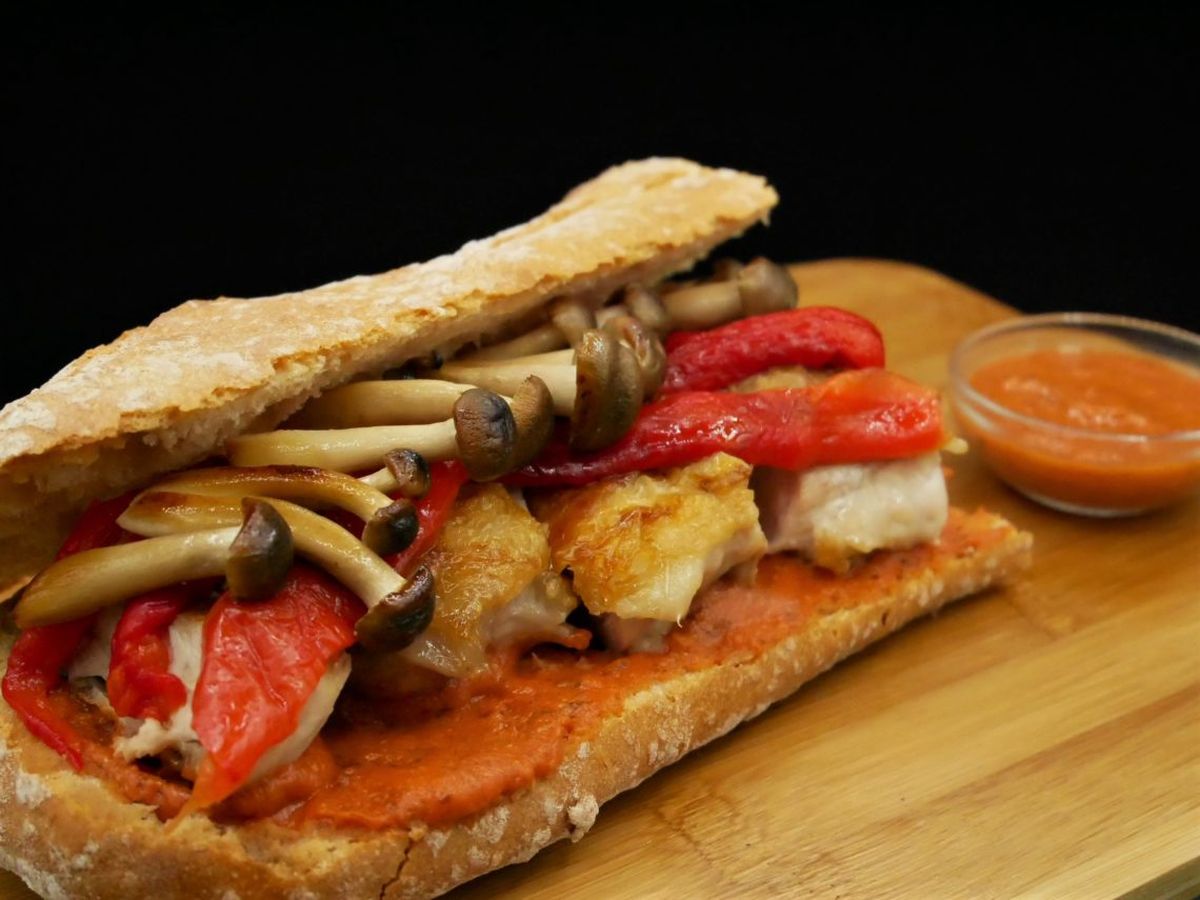 La dieta mediterránea también aconseja el consumo de setas. La dieta mediterránea también aconseja el consumo de setas.