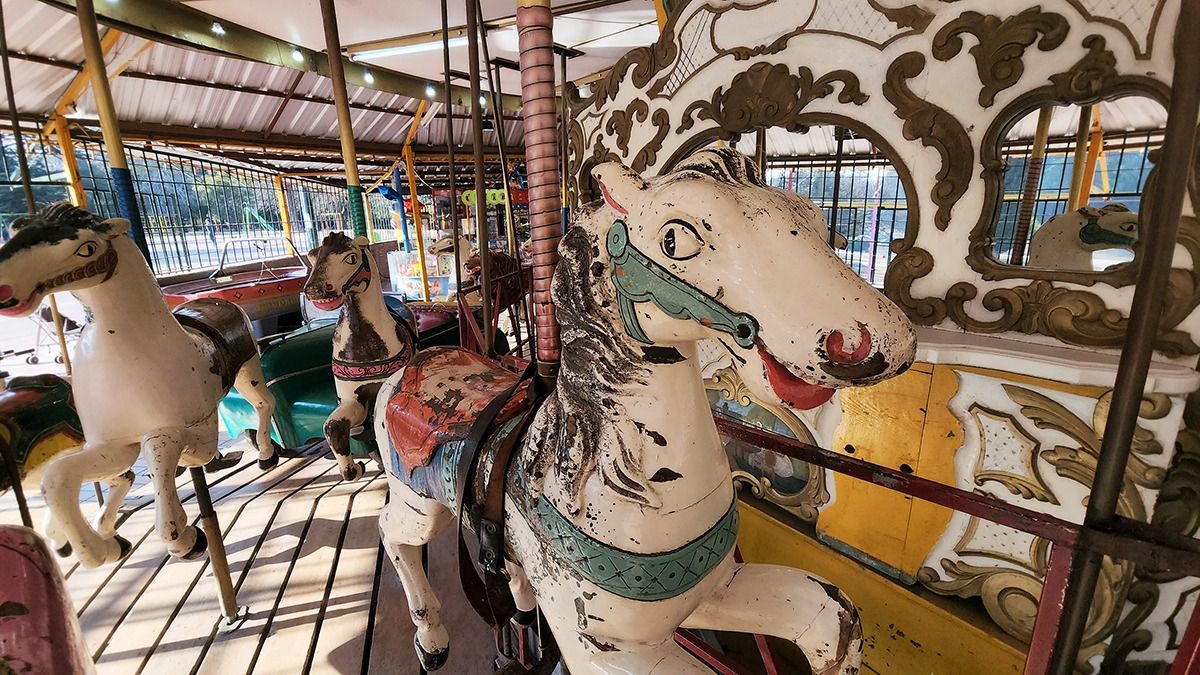 La calesita está concesionada y a cargo de empresa privada, pero se estudia hacerle modificaciones o traslado.