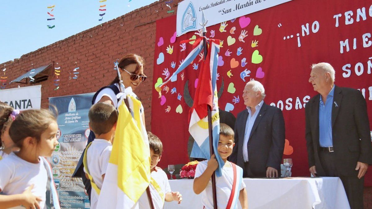 Entregaron nuevos aportes a la escuela San Martín de Porres de la ciudad de Santa Fe