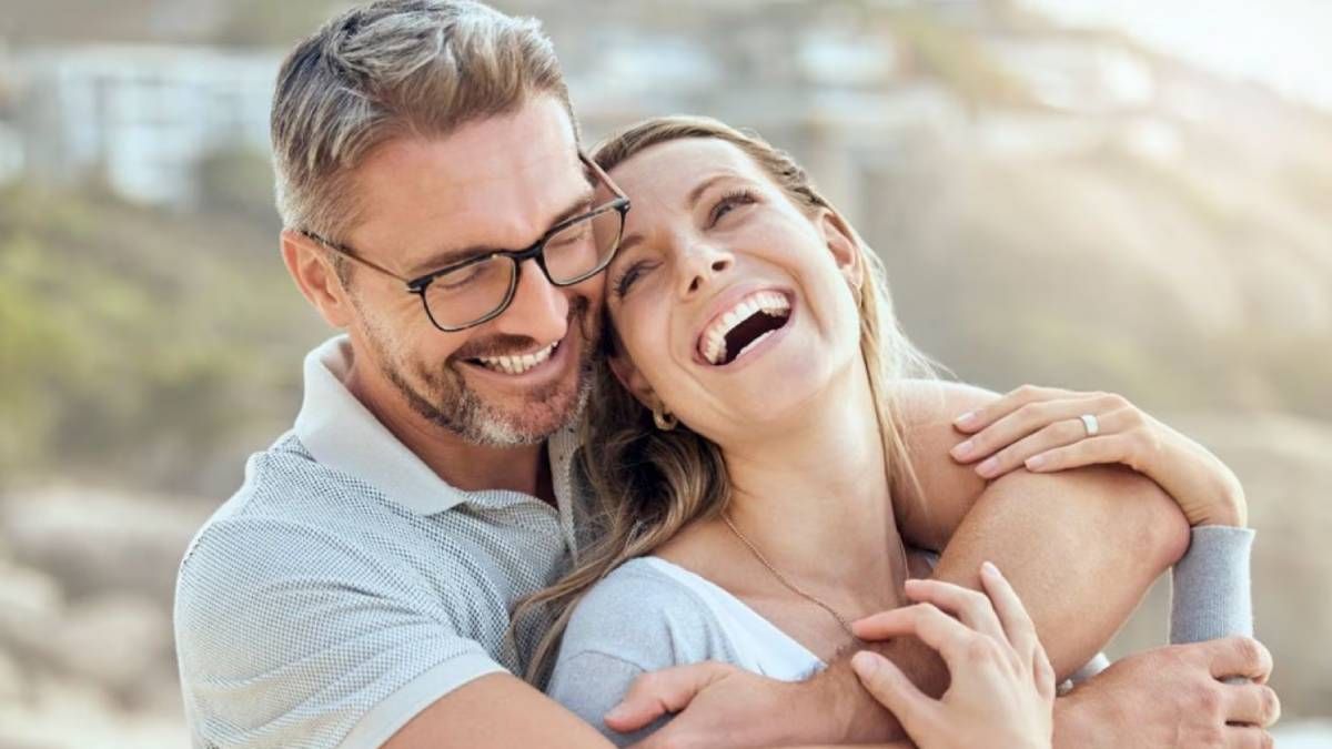 Una relación saludable se construye sobre apoyo mutuo, comunicación clara y equilibrio entre el vínculo y la individualidad. Una relación saludable se construye sobre apoyo mutuo, comunicación clara y equilibrio entre el vínculo y la individualidad.