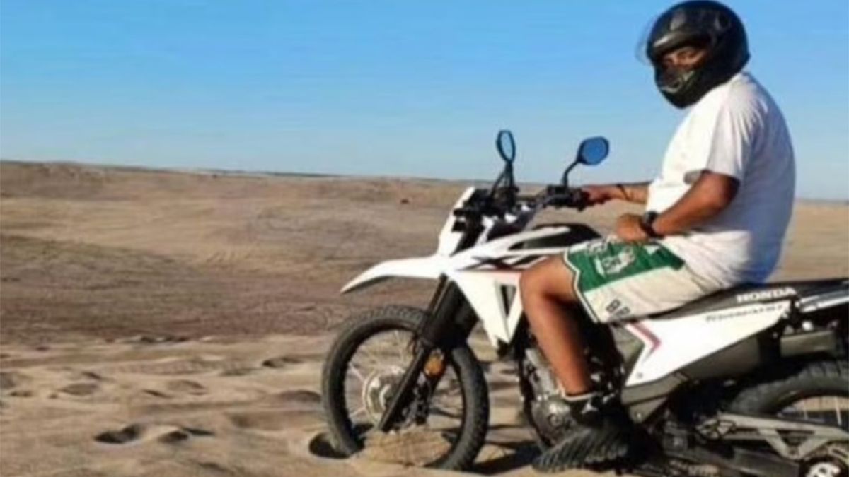 Grave accidente: un motociclista de 28 años murió tras caer de un médano en Villa Gesell. Grave accidente: un motociclista de 28 años murió tras caer de un médano en Villa Gesell.