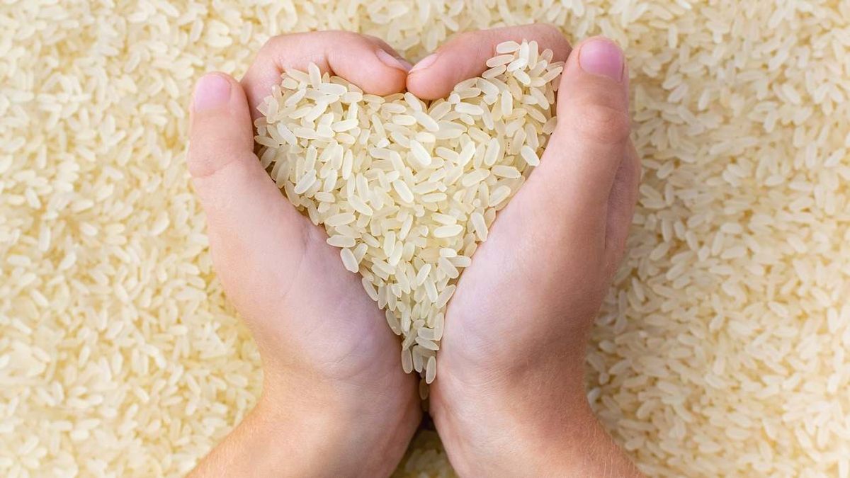 Con el paso del tiempo, el arroz ha pasado a ser más que un alimento. Con el paso del tiempo, el arroz ha pasado a ser más que un alimento. 