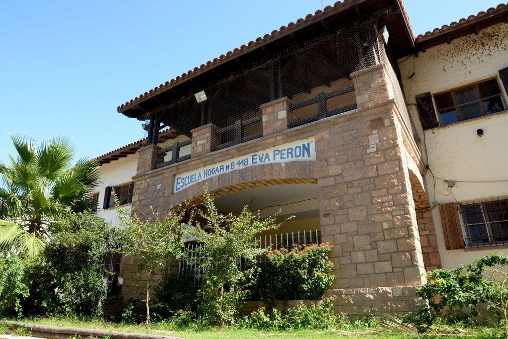 Comienza el reemplazo de las cañerías de la escuela Eva Perón