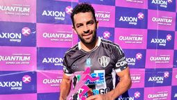 Lucas Gamba seguirá jugando en Primera División.