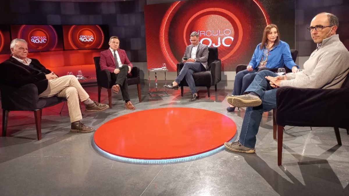 Arturo Piracés junto a Carlos Hernández, Nacho Rodríguez Jardel, Carina Scandura y José Thomas.