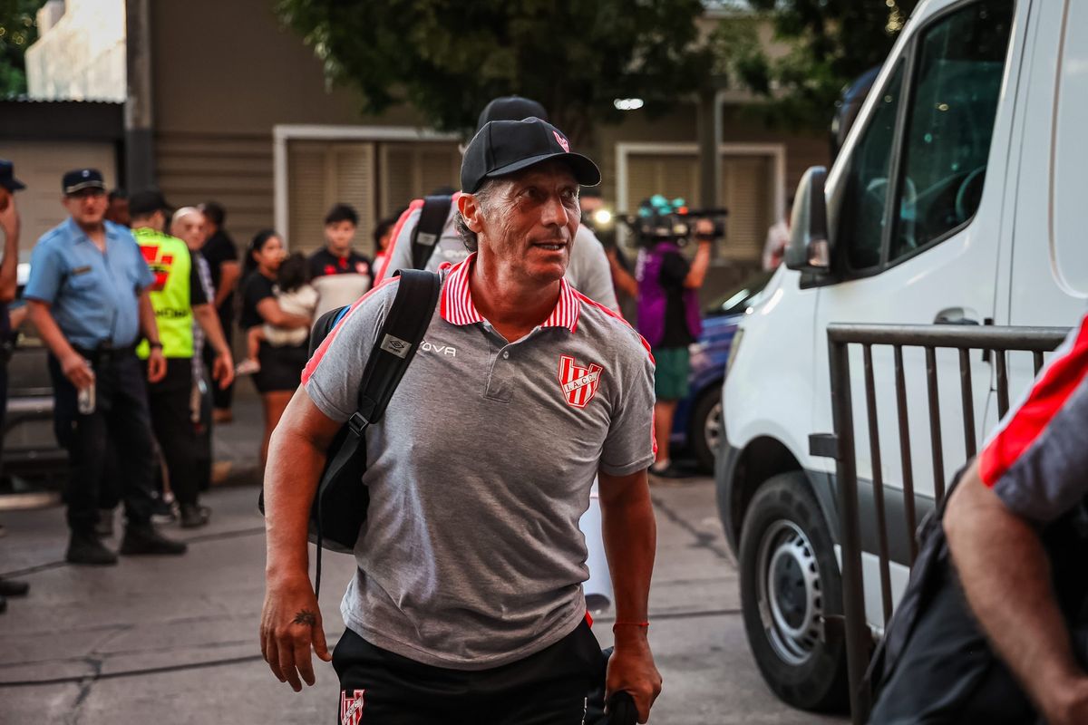 El entrenador deberá buscar nuevos horizontes.