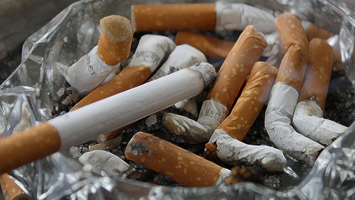 Existen tres trucos de limpieza muy efectivos que te ayudarán a eliminar por completo el olor a cigarrillo del hogar. Existen tres trucos de limpieza muy efectivos que te ayudarán a eliminar por completo el olor a cigarrillo del hogar.
