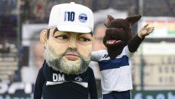 El Muñeco de Diego Maradona es furor en las redes por los memes