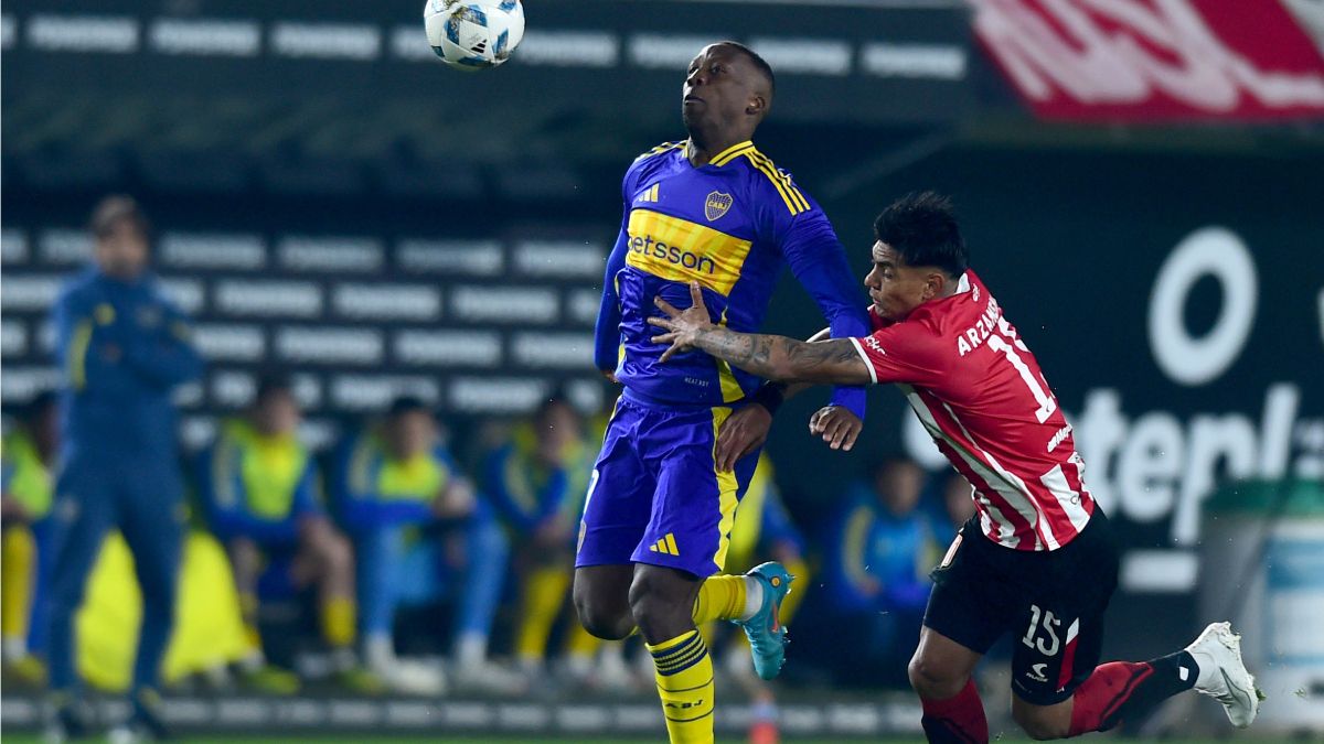 Advíncula también será baja en Boca. Advíncula también será baja en Boca.