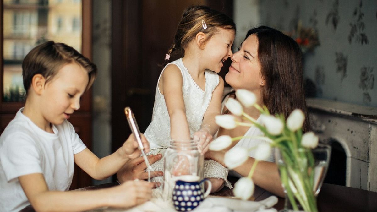Los padres son una parte muy importante en la creación de la personalidad del niño. Los padres son una parte muy importante en la creación de la personalidad del niño.