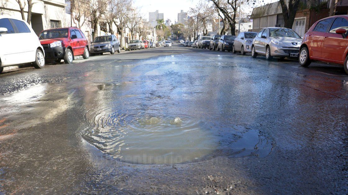 Vecinos reclamaron por una cloaca que está rota hace más de 10 días