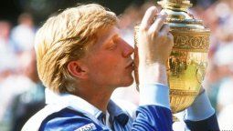 La ex estrella del tenis subastará sus trofeos para saldar deudas